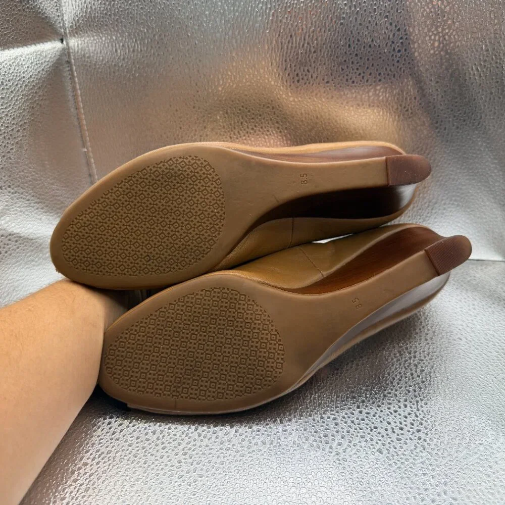 Size 8.5 Tory Burch Sally Tan Womens Leather Round Toe Slip On Wedge Pump Heels‎